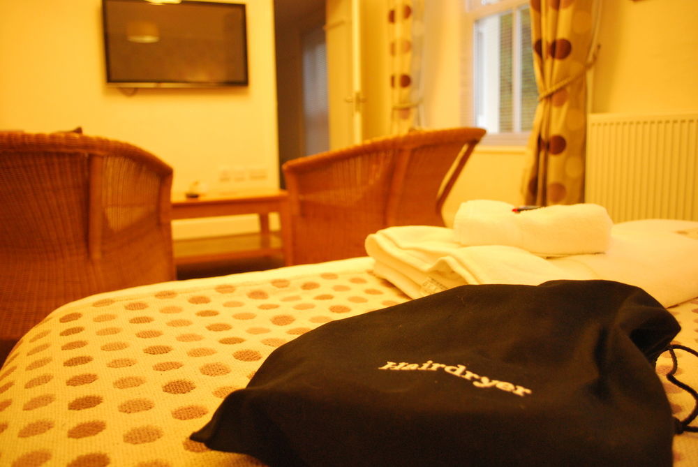 The Torcroft Bed and Breakfast Torquay Buitenkant foto