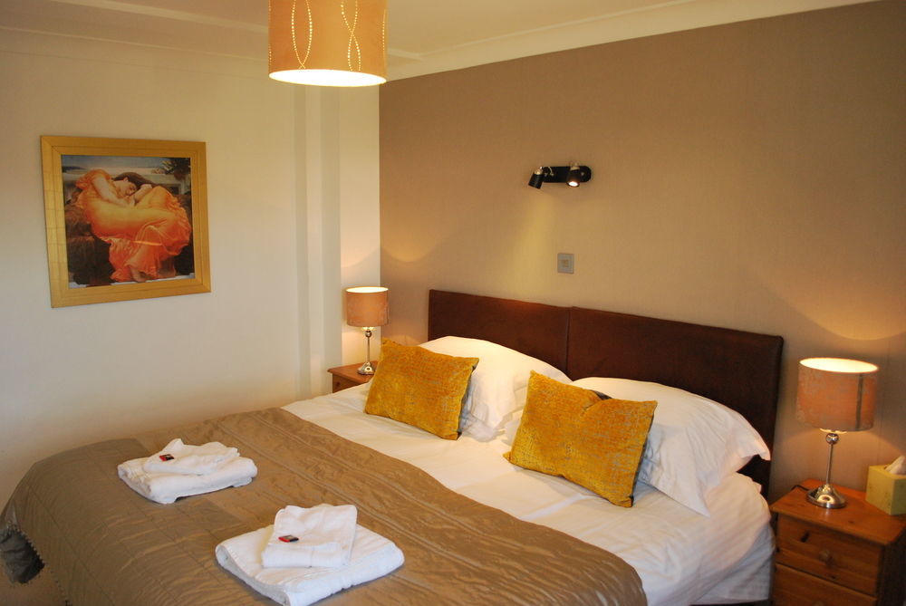 The Torcroft Bed and Breakfast Torquay Buitenkant foto